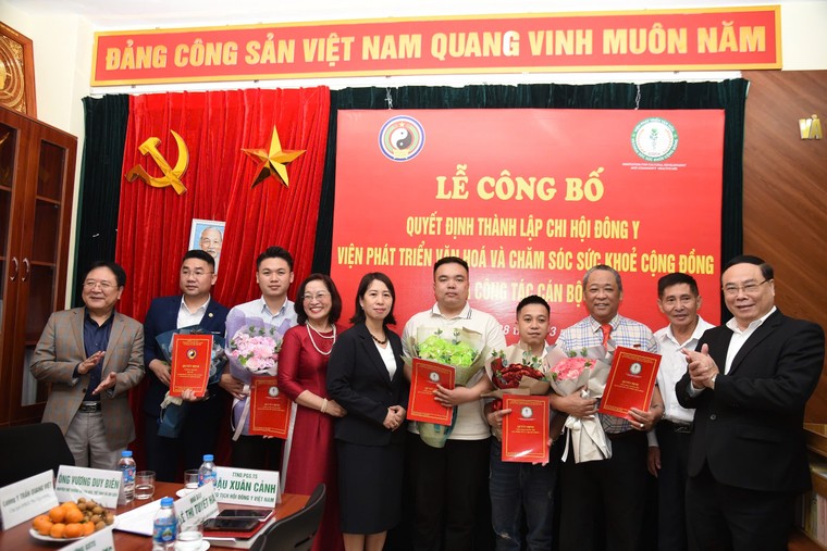 Từng bước đưa thành tựu Đông y lan tỏa vào cuộc sống, văn hóa người Việt- Ảnh 3.