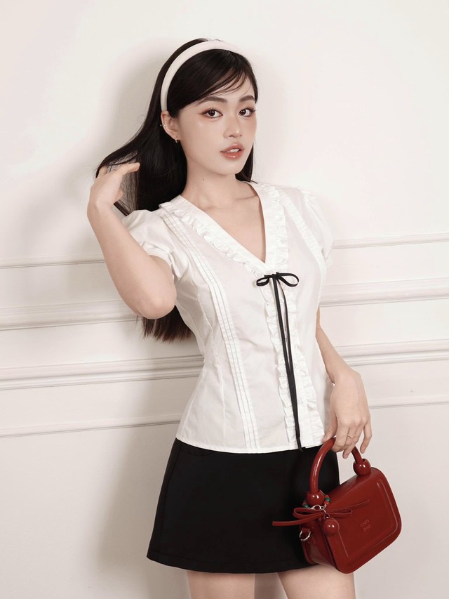 Khi phong cách học đường hòa cùng vẻ thanh lịch cổ điển - Ảnh 2.