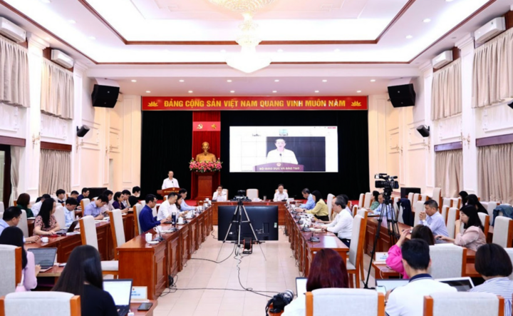 Toàn cảnh hội nghị.