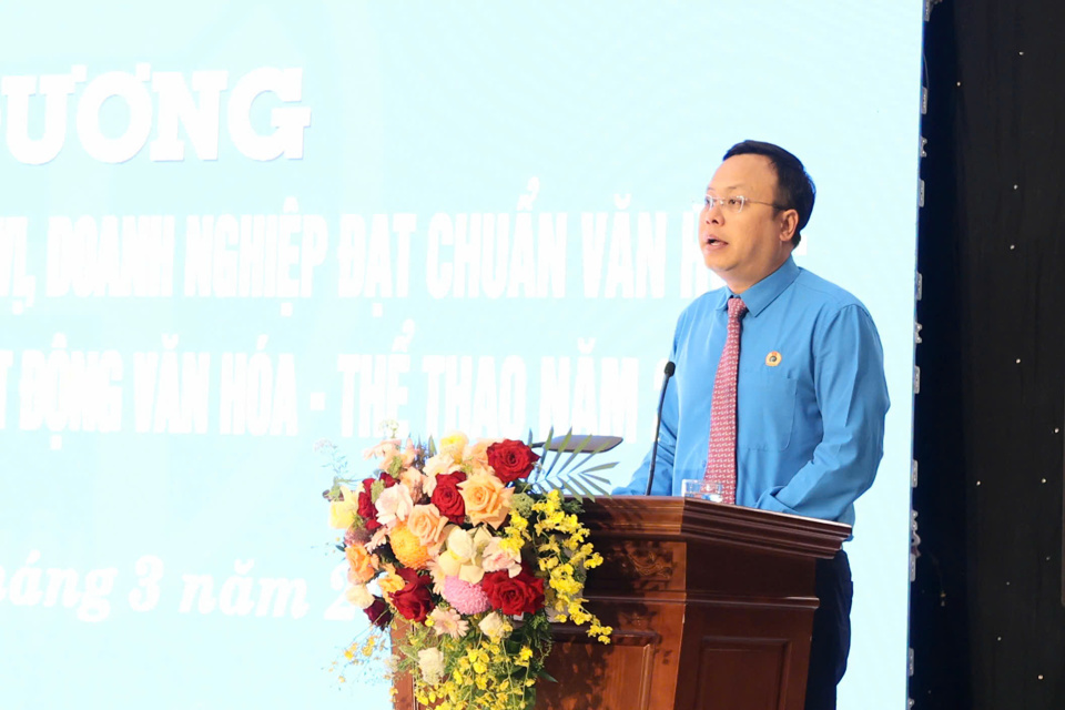 Chủ tịch LĐLĐ TP Hà Nội Phạm Quang Thanh phát biểu tại chương trình