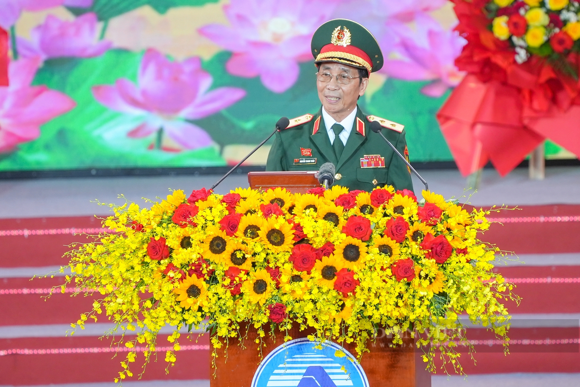 Toàn cảnh Tổng Bí thư Tô Lâm dự Lễ kỷ niệm 50 năm ngày giải phóng TP Đà Nẵng- Ảnh 10. Toàn cảnh Tổng Bí thư Tô Lâm dự Lễ kỷ niệm 50 năm ngày giải phóng TP Đà Nẵng - Ảnh 11.