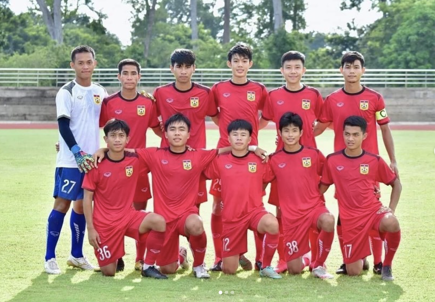 CĐV đặc biệt của Trường ĐH Lào: Từng khoác áo U.19 Lào, cực mê Quang Hải- Ảnh 3. CĐV đặc biệt của Trường ĐH Lào: Từng khoác áo U.19 Lào, cực mê Quang Hải- Ảnh 3.