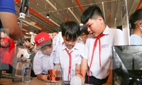 Robot, trò chơi thực tế ảo, STEM... thu hút học sinh Đà Nẵng