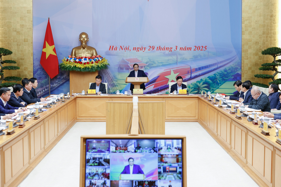 Thủ tướng yêu cầu các địa phương huy động cả hệ thống chính trị vào cuộc - Ảnh: VGP/Nhật Bắc