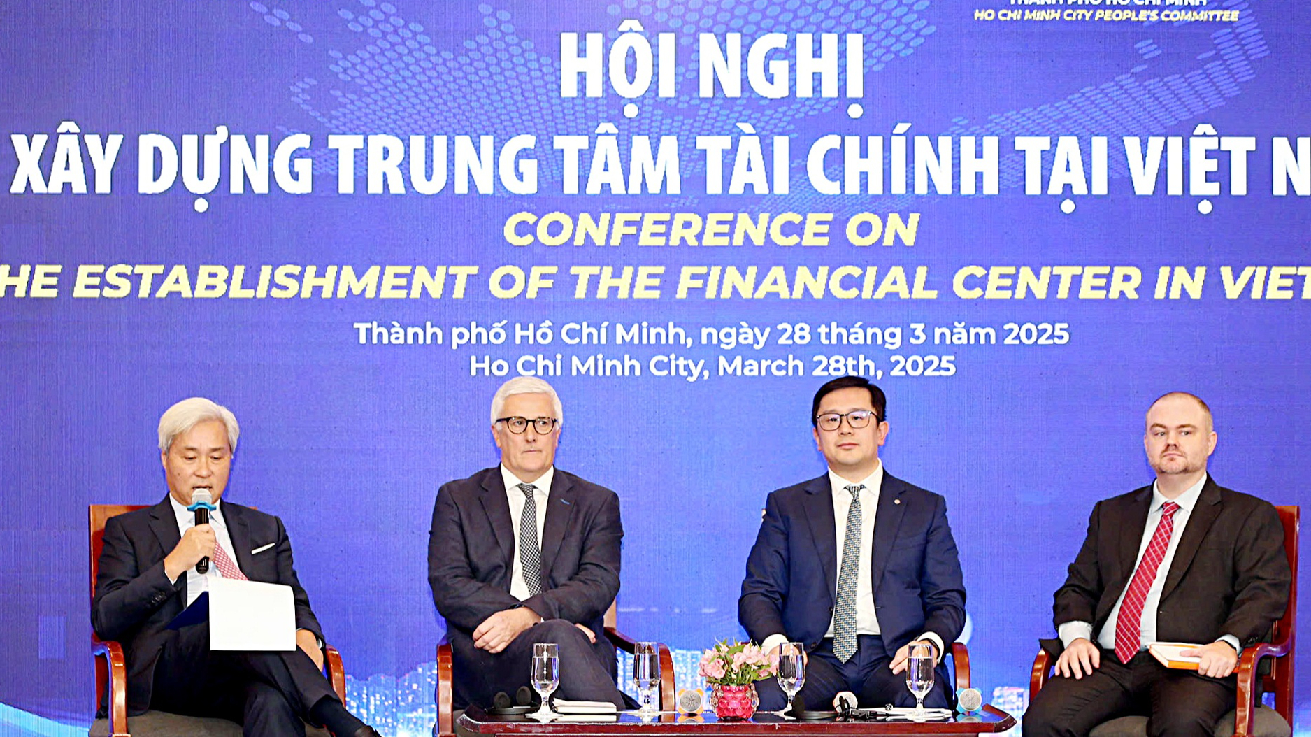 trung tâm tài chính - Ảnh 2.