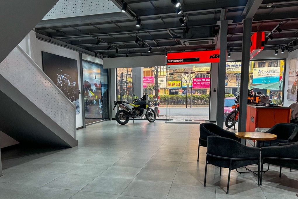 Hãng mô tô được khách Việt yêu thích bất ngờ đóng showroom tại Hà Nội - 3 Hãng mô tô được khách Việt yêu thích bất ngờ đóng showroom tại Hà Nội - 3