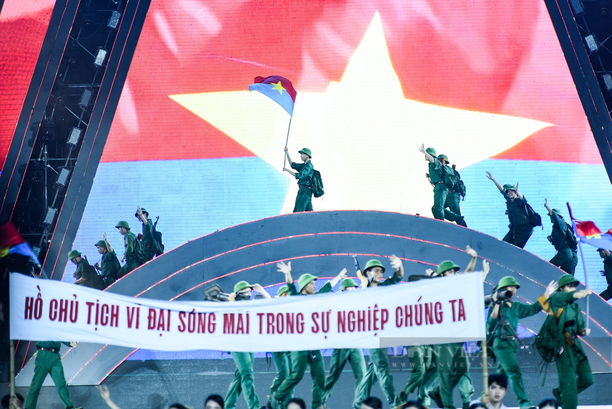 Các nghệ sĩ Các nghệ sĩ