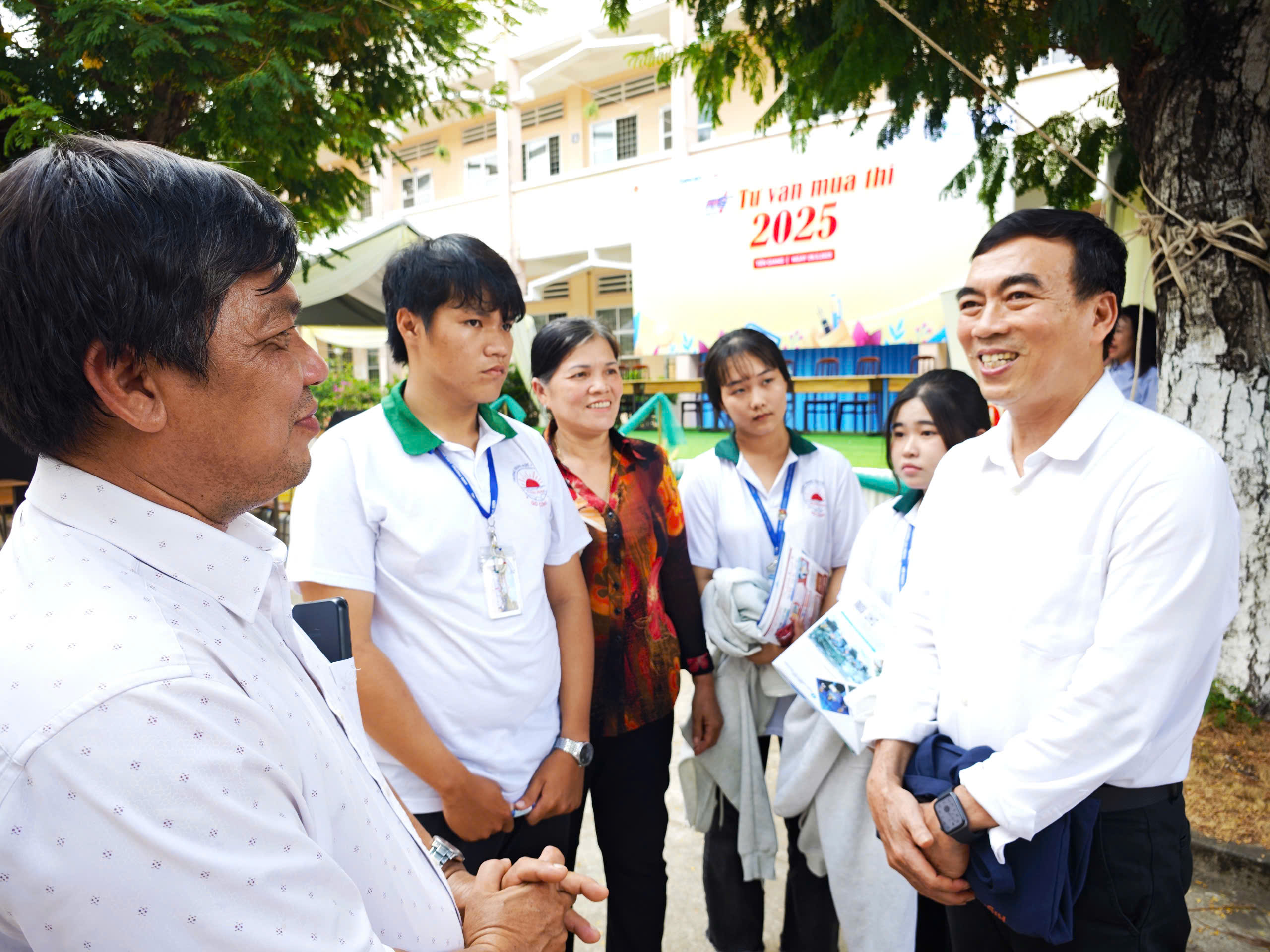 Cách chọn môn thi để tăng cơ hội trúng tuyển ĐH - Ảnh 1.