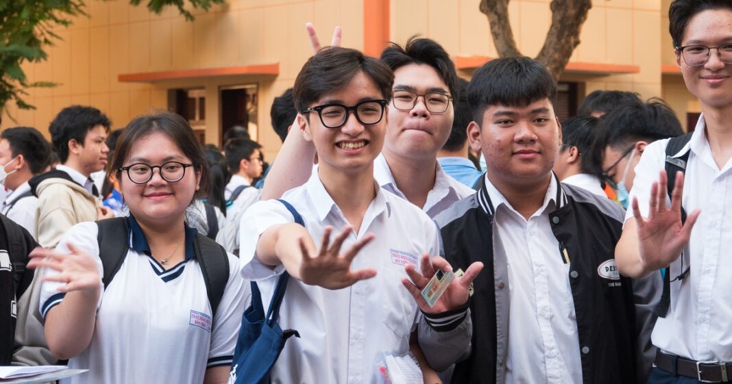 Thí sinh ôn kiến thức tiểu học, THCS để thi đánh giá năng lực vào ĐH