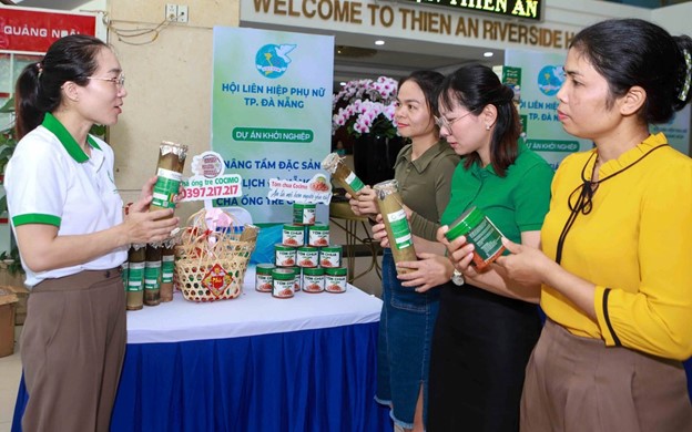 Nữ doanh nhân Việt Nam: Vượt qua rào cản để cùng đất nước bước vào kỷ nguyên mới - Ảnh 2.