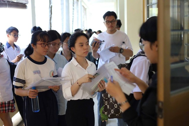 Bắt đầu kỳ thi đánh giá năng lực quy mô nhất cả nước: Trên 120.000 thí sinh dự thi đợt 1 ảnh 7