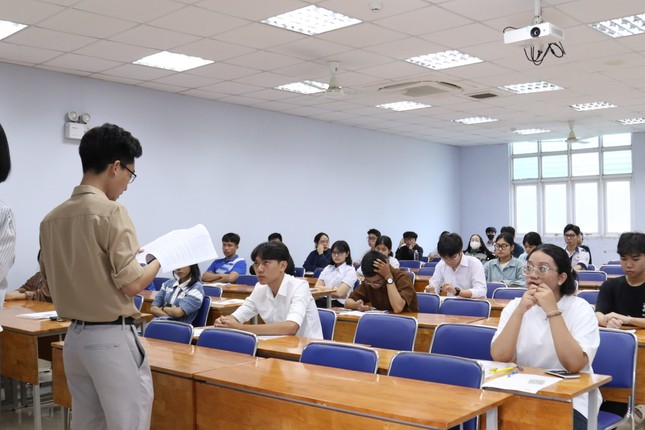 Bắt đầu kỳ thi đánh giá năng lực quy mô nhất cả nước: Trên 120.000 thí sinh dự thi đợt 1 ảnh 10