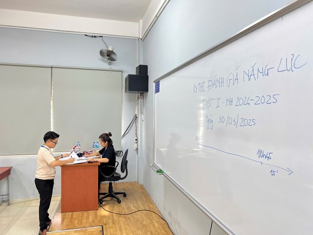 Bắt đầu kỳ thi đánh giá năng lực quy mô nhất cả nước: Trên 120.000 thí sinh dự thi đợt 1 ảnh 11