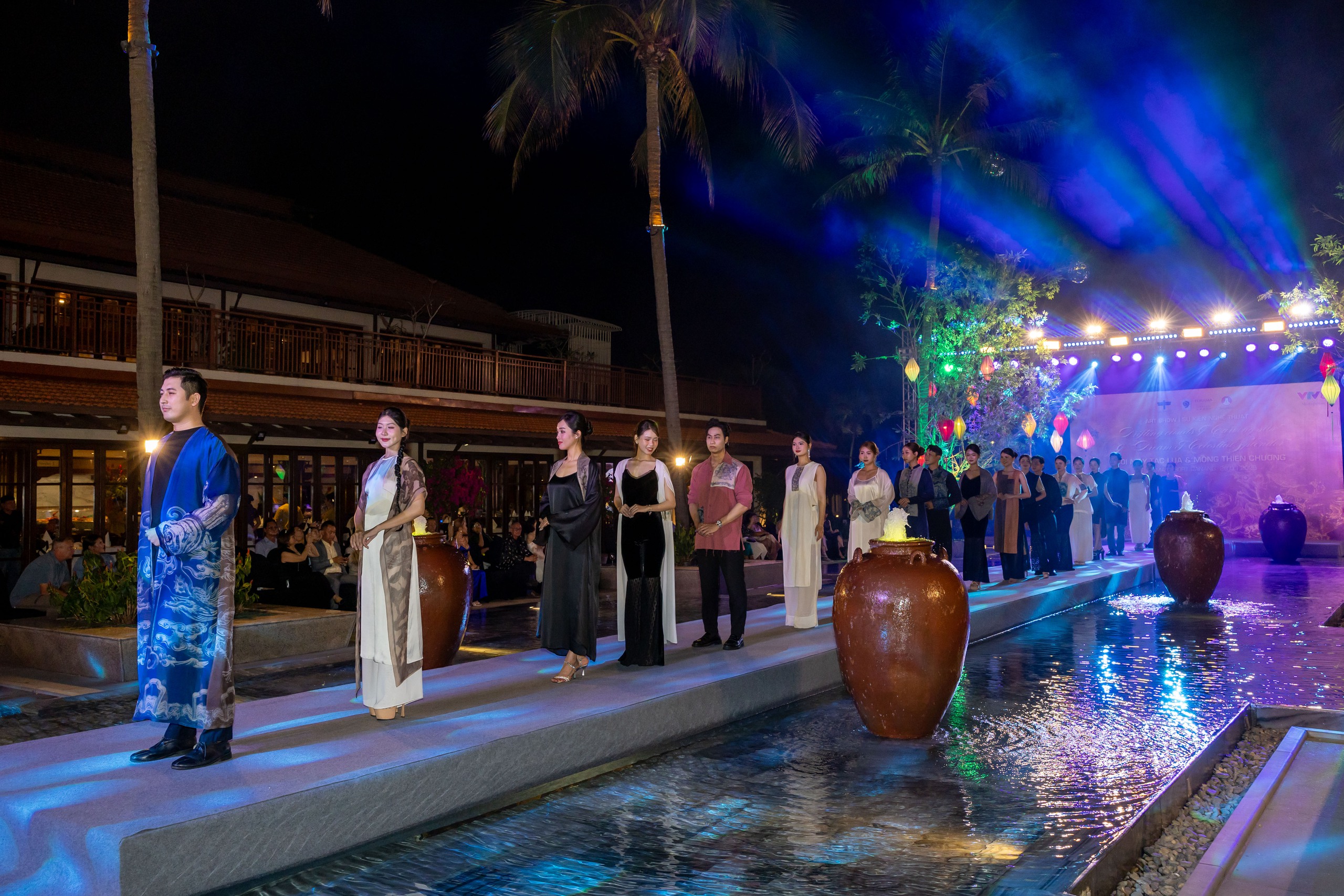 Thời trang, nghệ thuật thị giác và âm nhạc tôn vinh di sản văn hóa Việt - Ảnh 9. Thời trang, nghệ thuật thị giác và âm nhạc tôn vinh di sản văn hóa Việt - Ảnh 9.