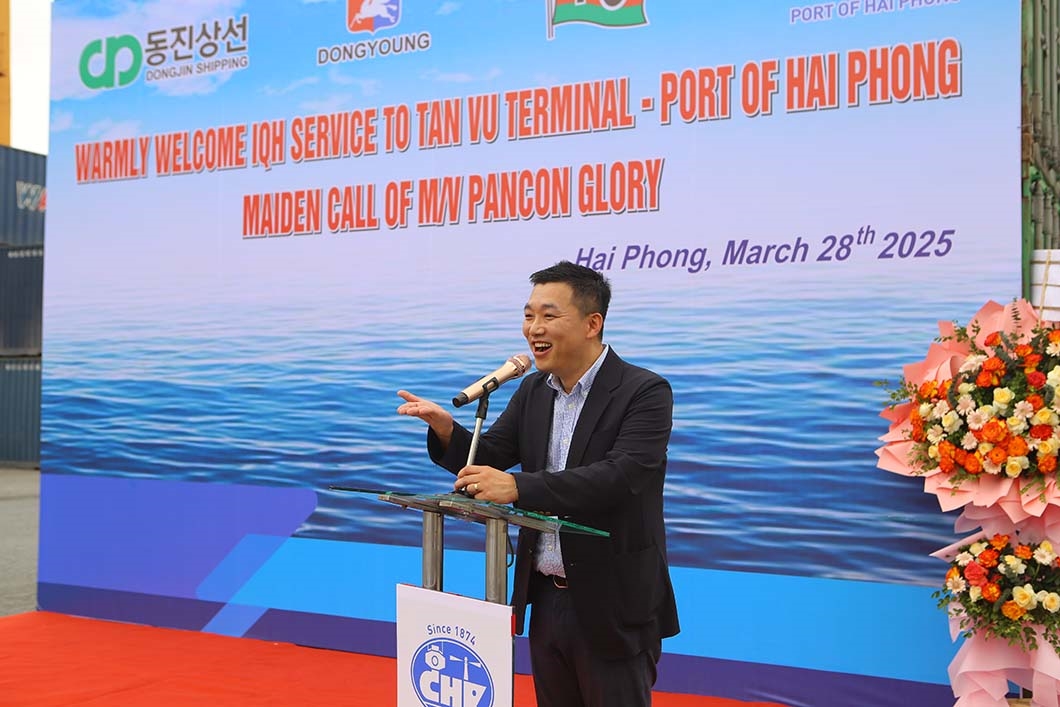 1679067147_Lay-khoi-u-hon-11kg-chen-ep-khoang-bung-nu.jpg - Vietnam.vn