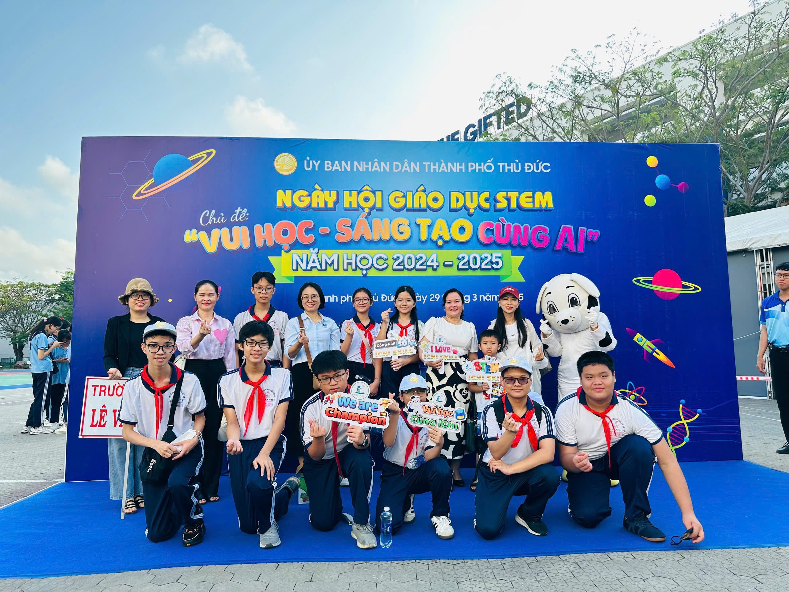 2.000 học sinh TP Thủ Đức 2.000 học sinh TP Thủ Đức