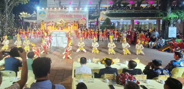 An Giang long trọng đón bằng công nhận của UNESCO và khai hội Vía Bà Chúa Xứ núi Sam - Ảnh 5. An Giang long trọng đón bằng công nhận của UNESCO và khai hội Vía Bà Chúa Xứ núi Sam - Ảnh 5.