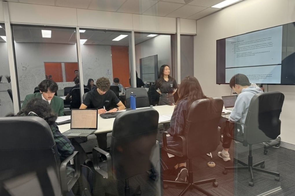 Áp lực học thêm của học sinh Hàn Quốc lan tới... Australia - 1