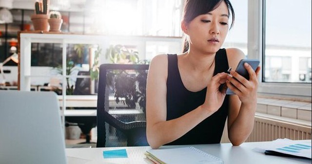 Bạn đã nhấn nút 'tự hủy' tương lai của chính mình nếu vẫn giữ 10 thói quen EQ thấp này - Ảnh 1. Bạn đã nhấn nút 'tự hủy' tương lai của chính mình nếu vẫn giữ 10 thói quen EQ thấp này - Ảnh 1.