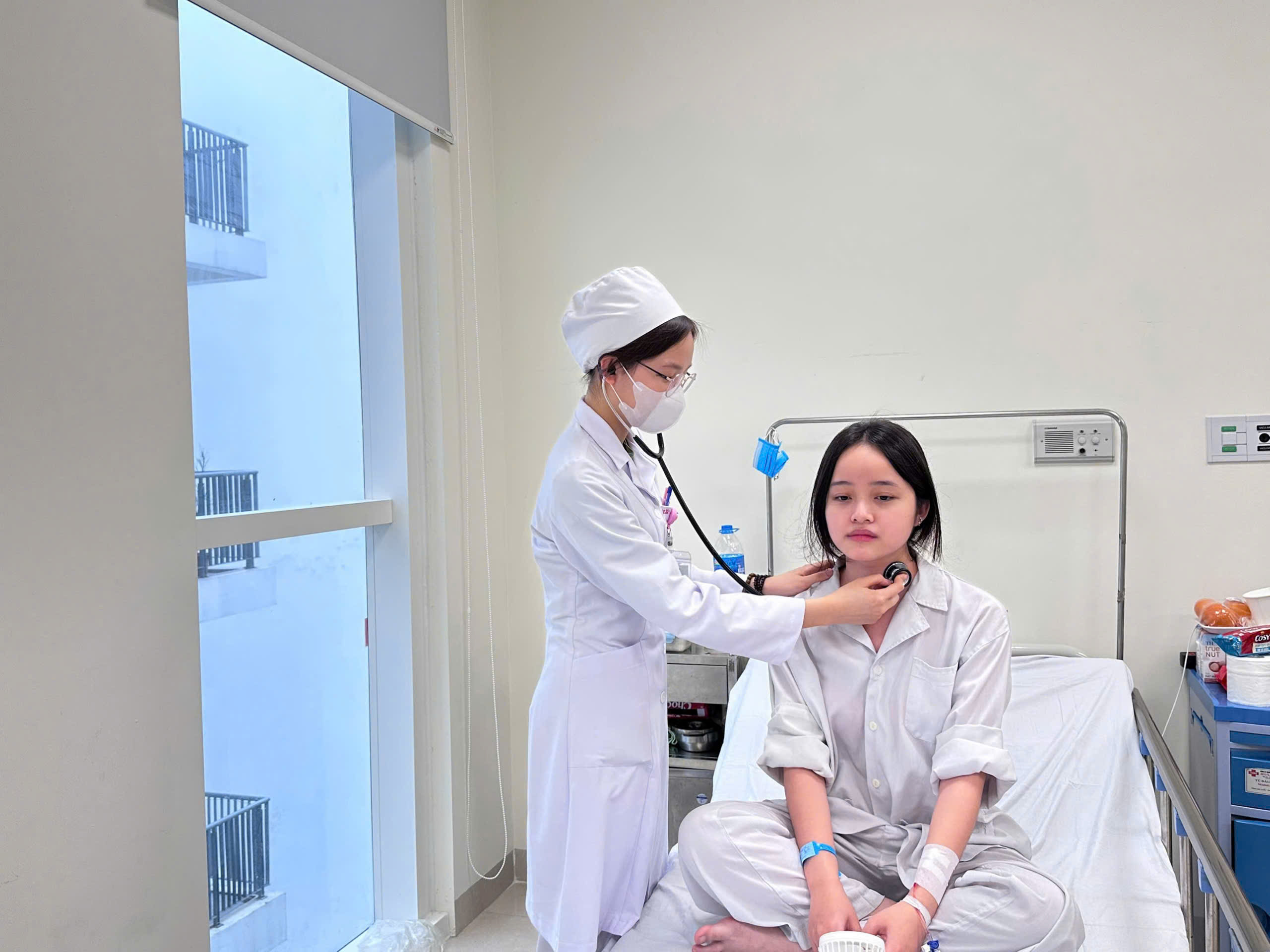 “Bóng hồng” duy nhất trong số 10 gương mặt trẻ tiêu biểu toàn quân - Ảnh 1. “Bóng hồng” duy nhất trong số 10 gương mặt trẻ tiêu biểu toàn quân - Ảnh 1.