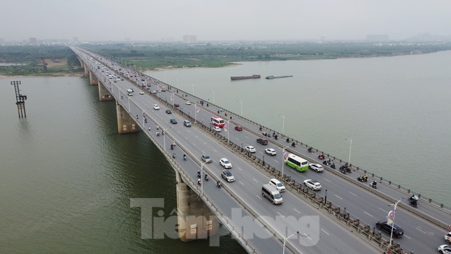 Cận cảnh các gối và dầm cầu Vĩnh Tuy có sự cố, được yêu cầu sửa chữa ảnh 1