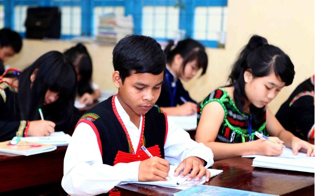 Học sinh bán trú, học viên bán trú được hỗ trợ tiền ăn, ở, hỗ trợ gạo.