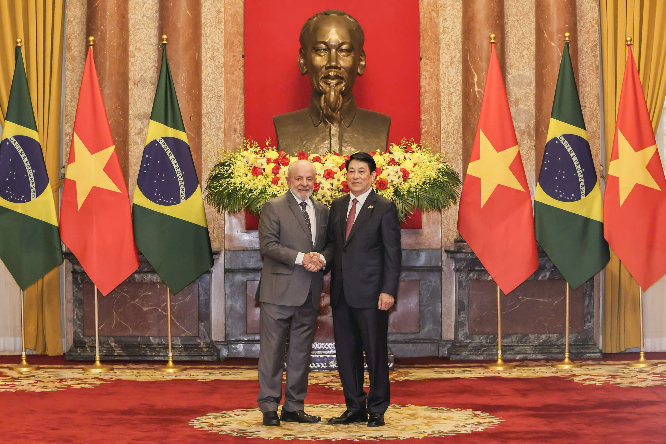 Chủ tịch nước Lương Cường hội đàm với Tổng thống Brazil- Ảnh 1. Chủ tịch nước Lương Cường hội đàm với Tổng thống Brazil- Ảnh 1.