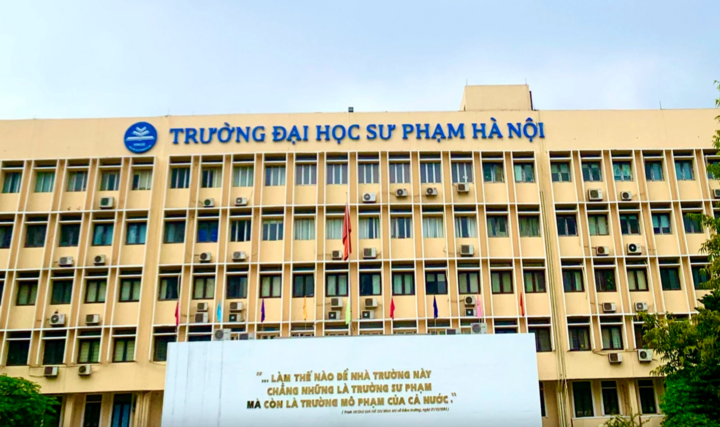 Trường THCS Năng khiếu Đại học Sư phạm (Đại học Sư phạm Hà Nội).