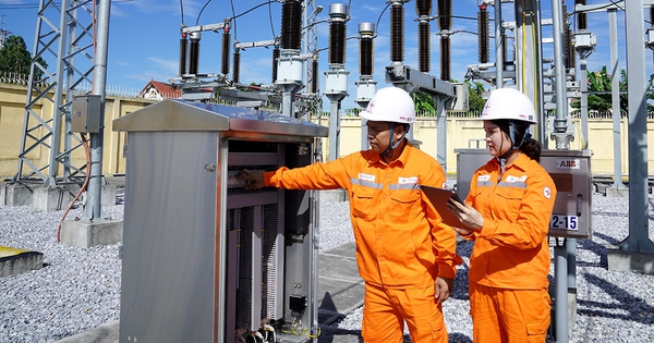 Điện lực miền Bắc tiếp tục cung cấp điện an toàn, ổn định phục vụ sản xuất, sinh hoạt của nhân dân- Ảnh 1. Điện lực miền Bắc tiếp tục cung cấp điện an toàn, ổn định phục vụ sản xuất, sinh hoạt của nhân dân- Ảnh 1.