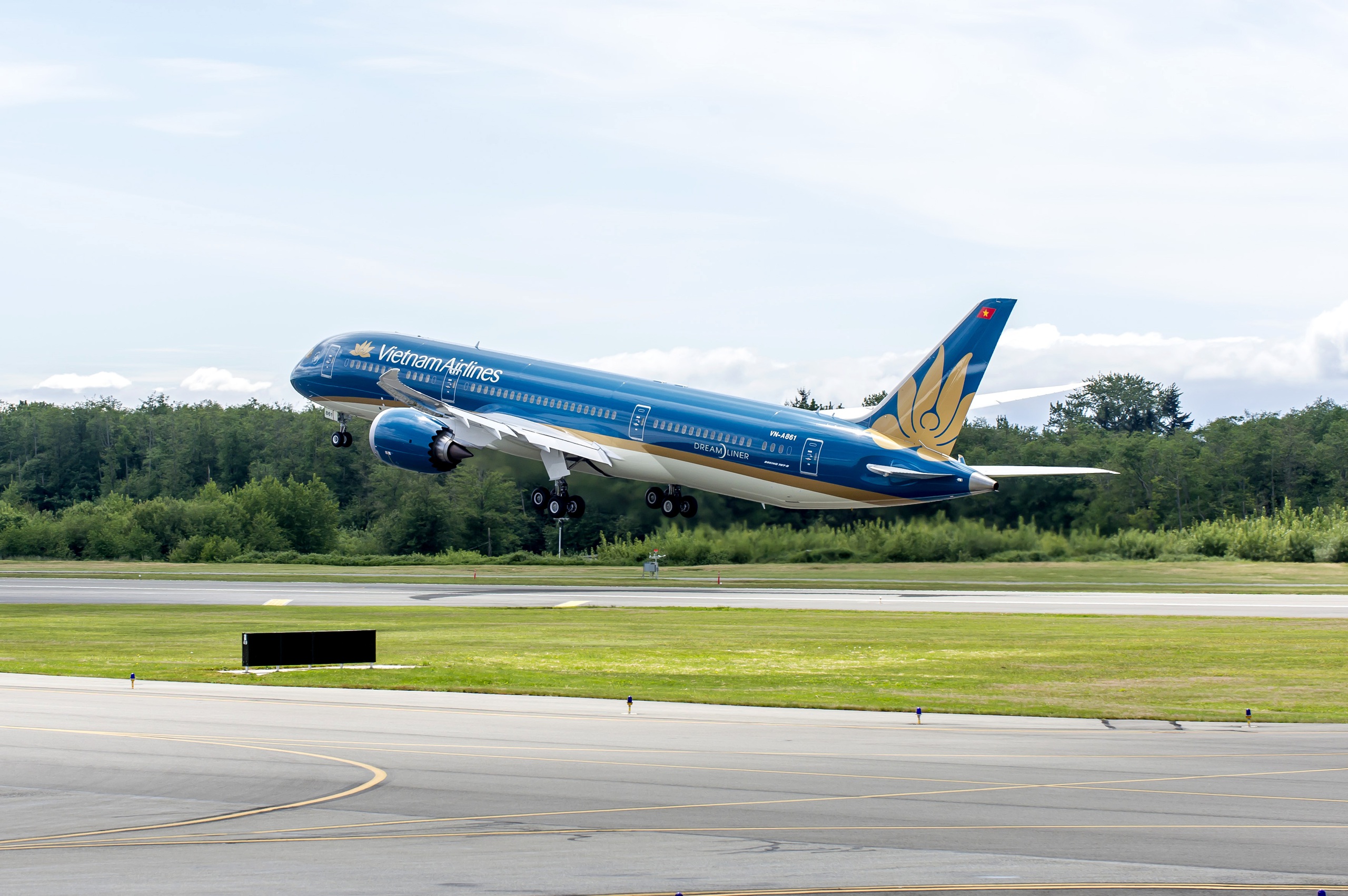 Đình công tại sân bay Đức, nhiều chuyến bay Vietnam Airlines bị ảnh hưởng- Ảnh 1.