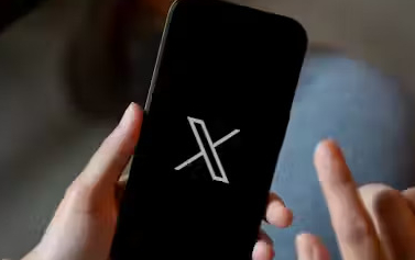 elon musk da ban mang xa hoi x cho cong ty ai cua minh hinh 1