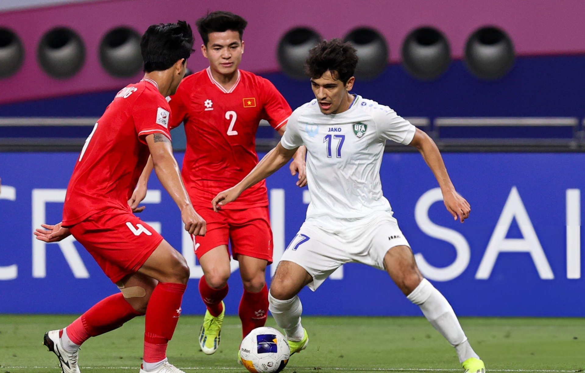 Lịch thi đấu U.22 Việt Nam hôm nay: Gây bất ngờ trước 'đá tảng' Uzbekistan?- Ảnh 1. Lịch thi đấu U.22 Việt Nam hôm nay: Gây bất ngờ trước 'đá tảng' Uzbekistan?- Ảnh 1.