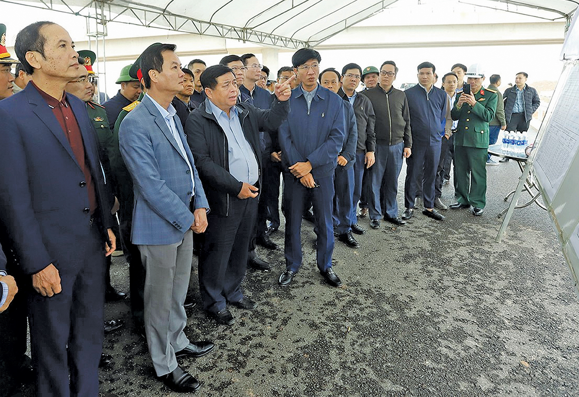 Gỡ nút thắt, tăng tốc hoàn thành 3.000km cao tốc- Ảnh 1.