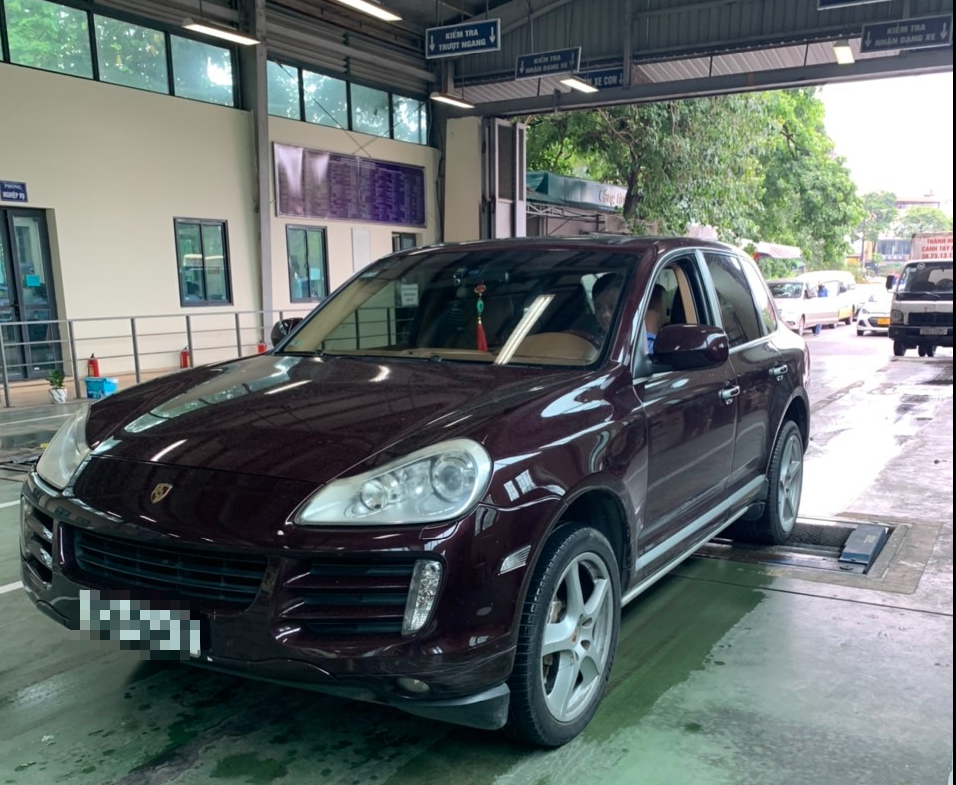 Gương chiếu hậu không điều chỉnh được, ô tô có được đăng kiểm?- Ảnh 1. Gương chiếu hậu không điều chỉnh được, ô tô có được đăng kiểm?- Ảnh 1.