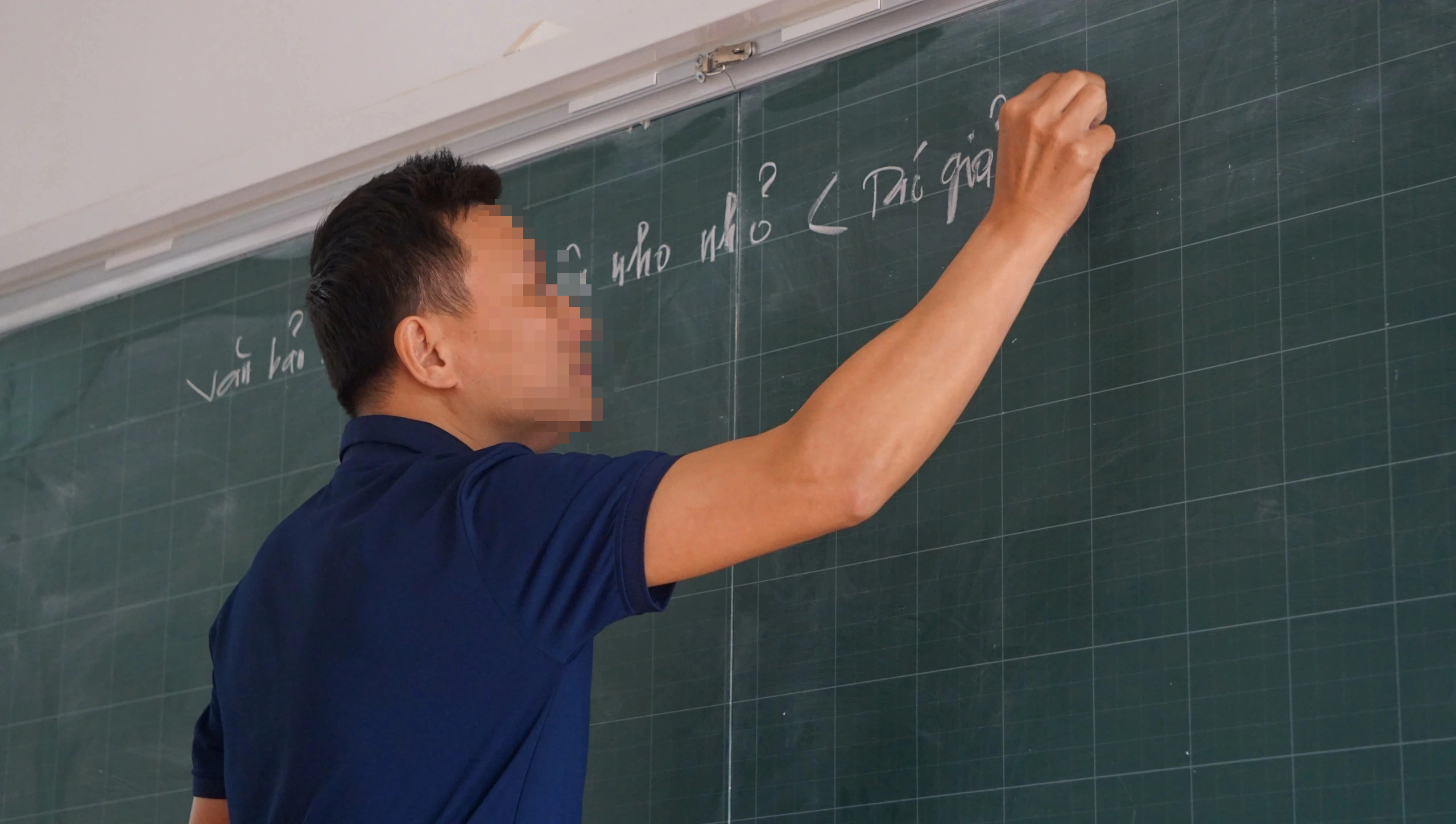 Thanh Hóa: Hàng ngàn giáo viên nhiều tháng chưa nhận được lương - Ảnh 1.