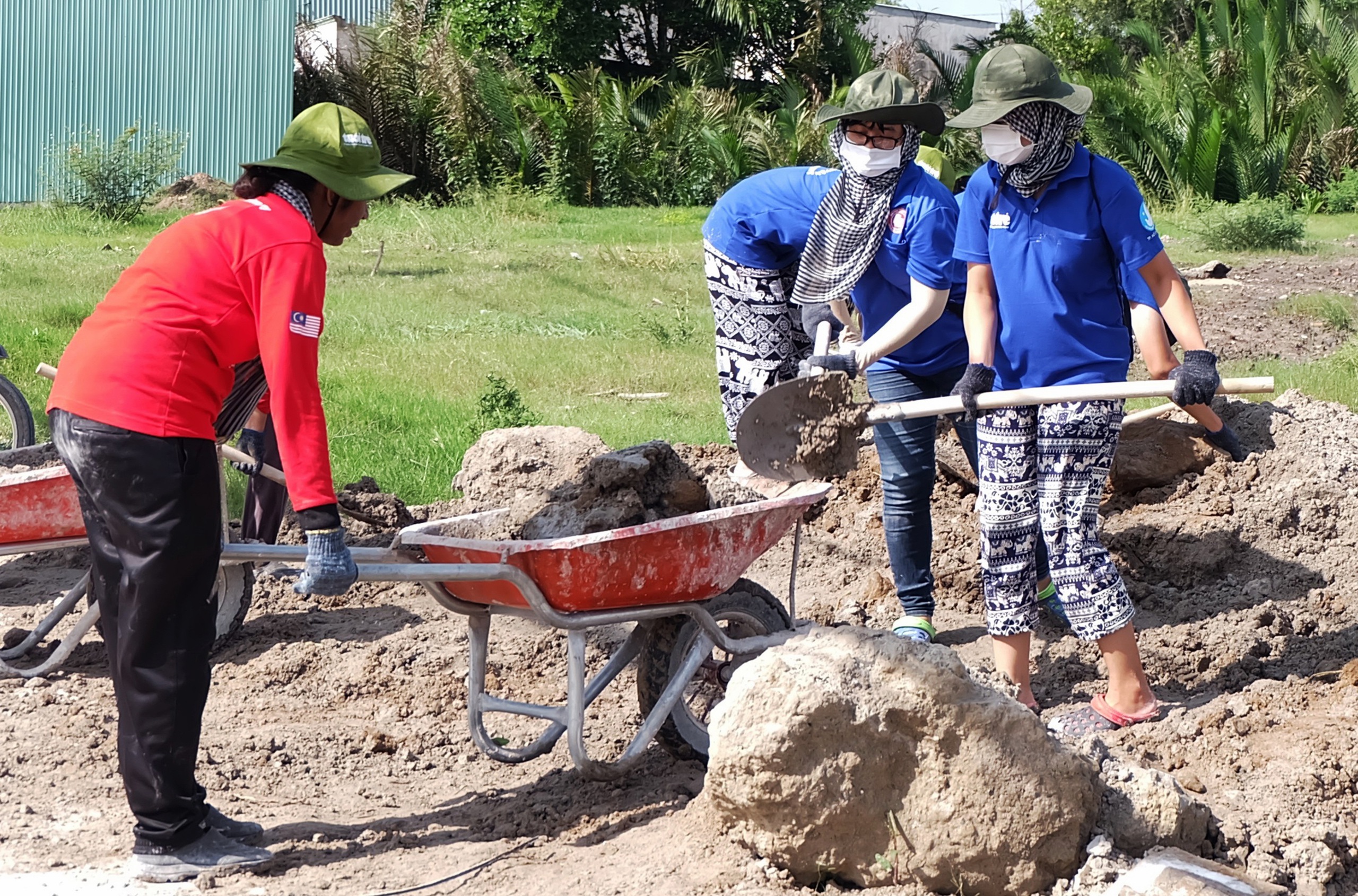 Hoạt động tình nguyện giúp não bộ khỏe mạnh - Ảnh 1.