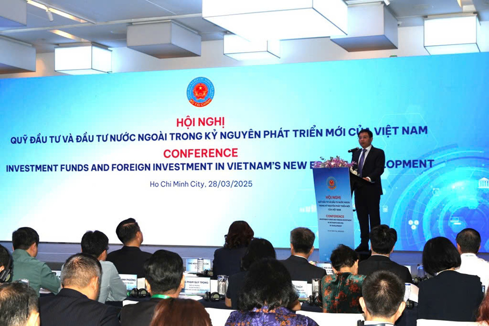 Toàn cảnh hội nghị.