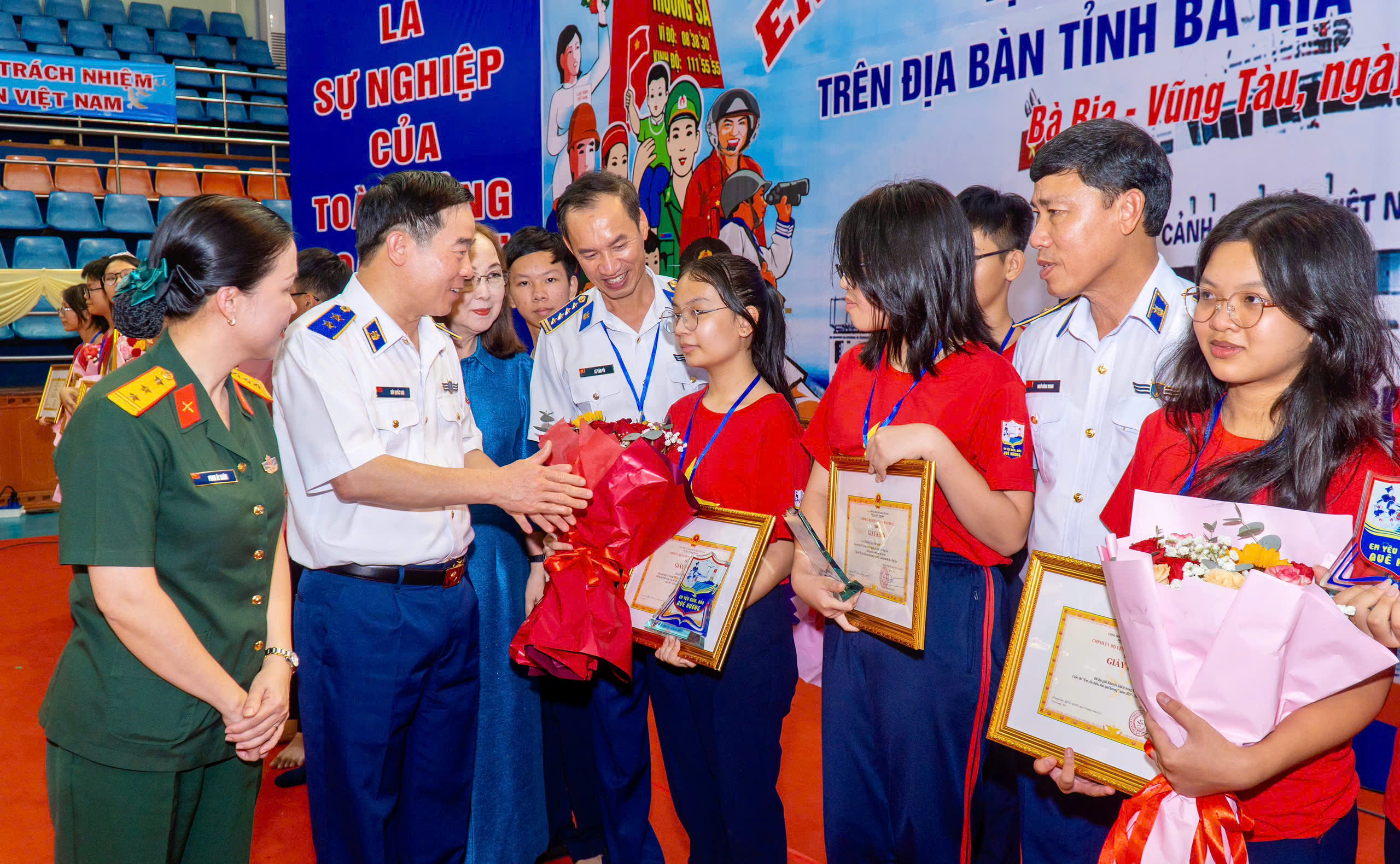 Khơi dậy tình yêu biển, đảo- Ảnh 1. Khơi dậy tình yêu biển, đảo- Ảnh 1.