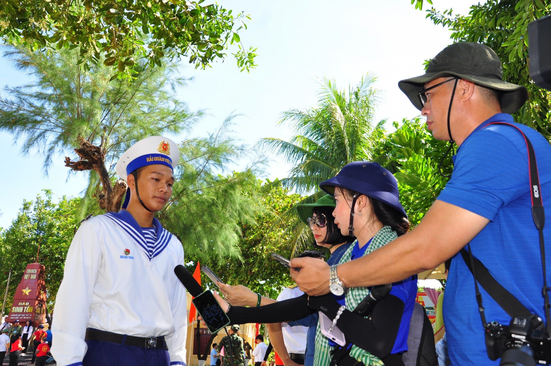 khoi dong hoat dong ton vinh va tri an cac the he lam bao hinh 1