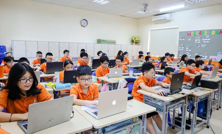 Tại FPT Schools, học sinh thường không phải làm bài tập về nhà mà chú trọng tương tác xã hội trên lớp. (Ảnh: FPT Shools)