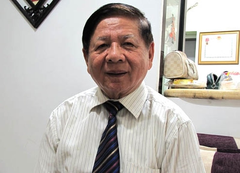 anh bai duoi phong van