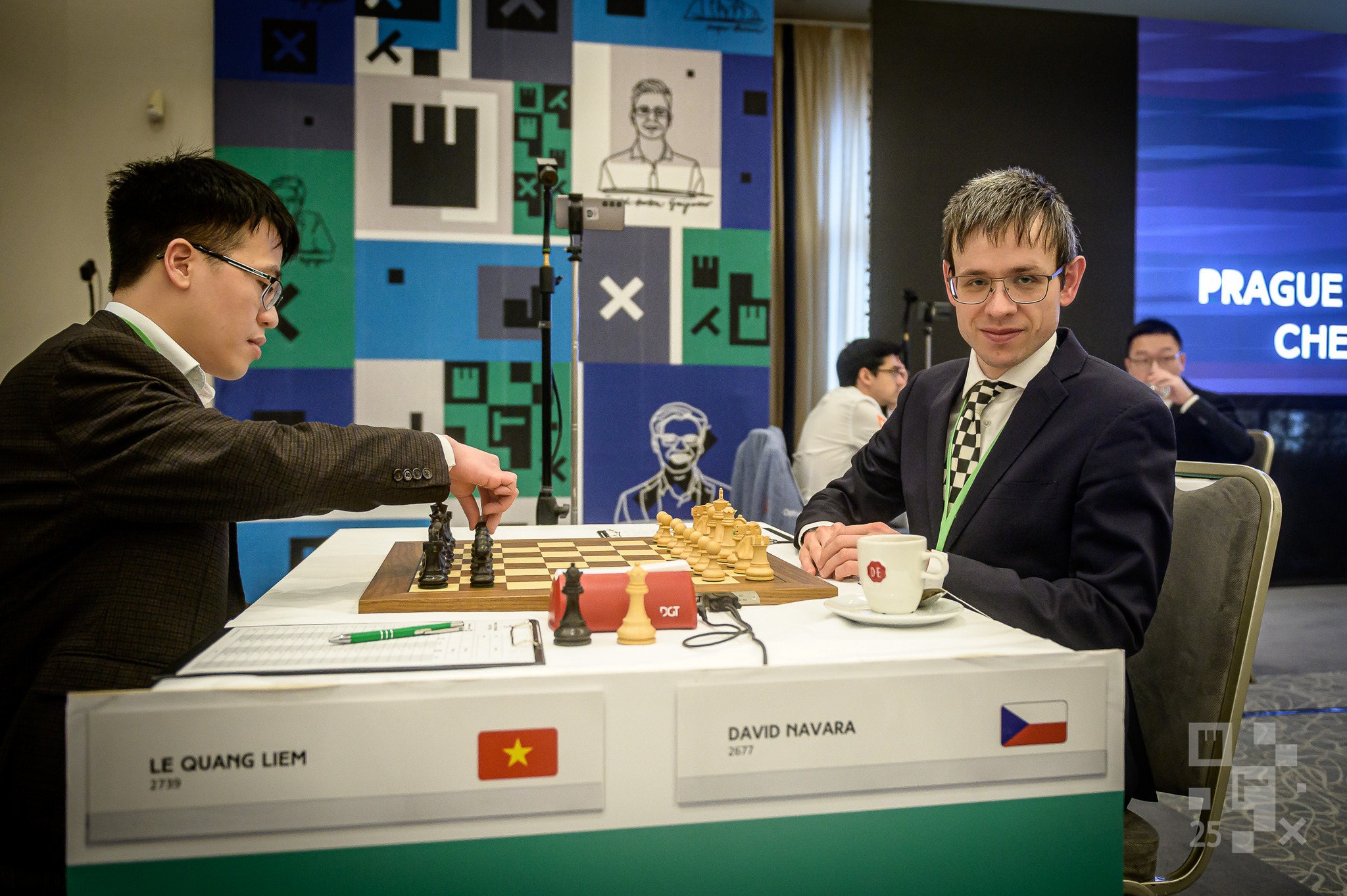 Kỳ thủ Lê Quang Liêm 'vua hòa' tại giải Prague International Chess Festival 2025- Ảnh 1.