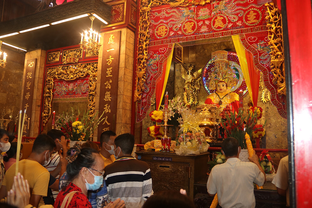 Lễ hội Vía bà Chúa Xứ núi Sam - Ảnh 1.