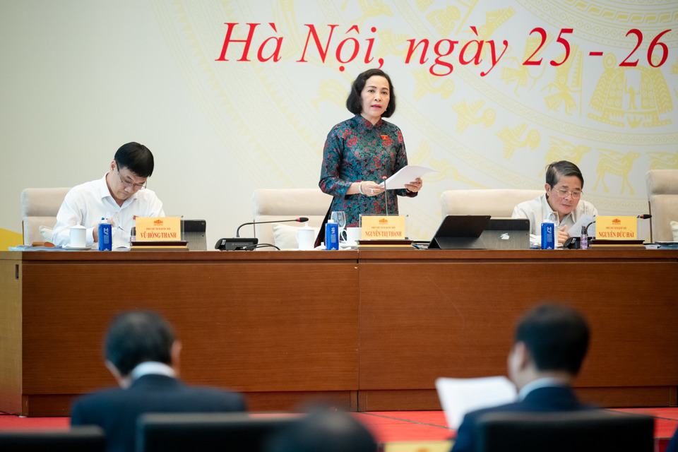 Phó Chủ tịch Quốc hội Nguyễn Thị Thanh điều hành nội dung thảo luận chiều 25/3 - Ảnh: Quochoi.vn