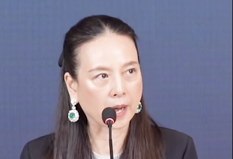 Madam Pang tránh mặt cựu Chủ tịch FAT, từ chối cả lời mời đám cưới - Ảnh 2. Madam Pang tránh mặt cựu Chủ tịch FAT, từ chối cả lời mời đám cưới - Ảnh 2.