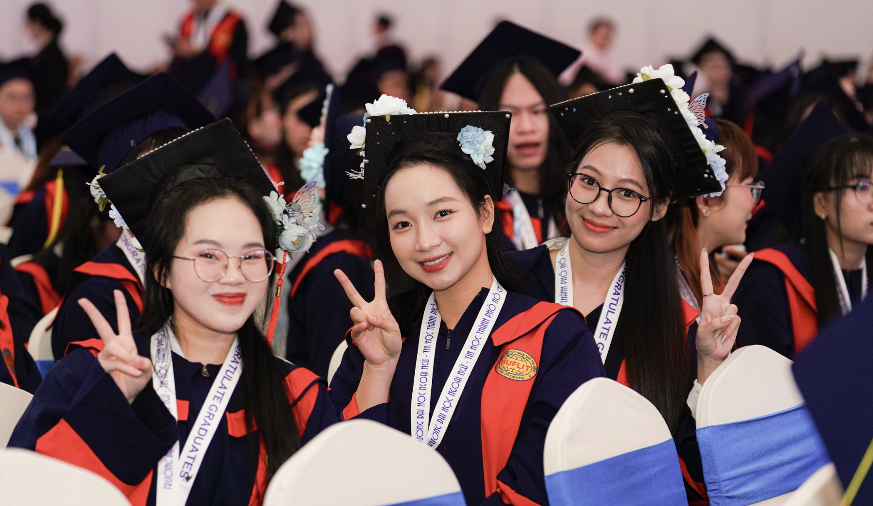 Mang tri thức và nhân cách để phụng sự xã hội- Ảnh 1. Mang tri thức và nhân cách để phụng sự xã hội- Ảnh 1.