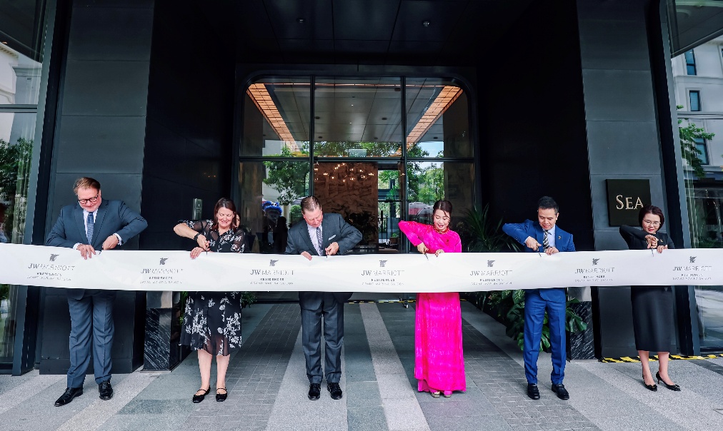 Masterise homes chính thức khai trương khu căn hộ hàng hiệu JW Marriott- Ảnh 1. Masterise homes chính thức khai trương khu căn hộ hàng hiệu JW Marriott- Ảnh 1.