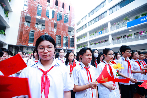 Thay vì là gánh nặng cho ngân sách, miễn học phí sẽ trở thành một sự đầu tư chiến lược