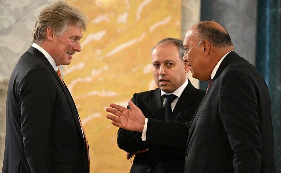 nga cho biet chau au dang can tro thoa thuan ngung ban o bien den hinh 1