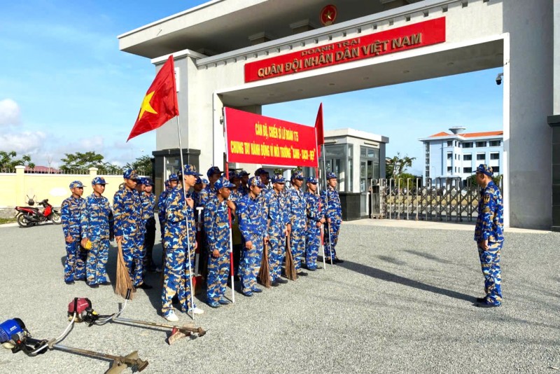 Vùng 5 Hải quân tổ chức “Ngày thứ 7 tình nguyện”